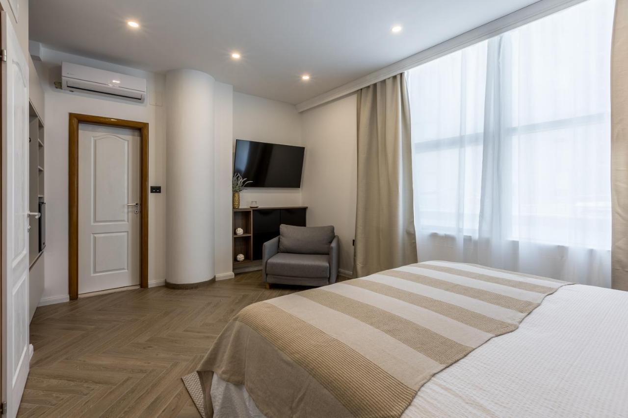 Luxury Rooms Bolero Split Eksteriør billede